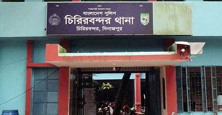 গাছের পাতা পাড়তে গিয়ে বিদ্যুৎস্পৃষ্ট হয়ে বৃদ্ধের মৃত্যু